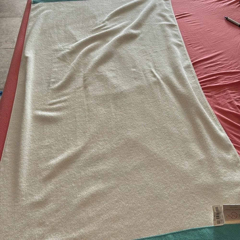 Lenox Chirp bath towel. Impossible to find this pattern.